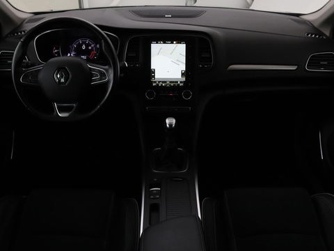 Renault Mégane 1.3 TCe Bose | Trekhaak | Carplay | Climate control | Navigatie | Dodehoek detectie | Park Assist | Cruise control