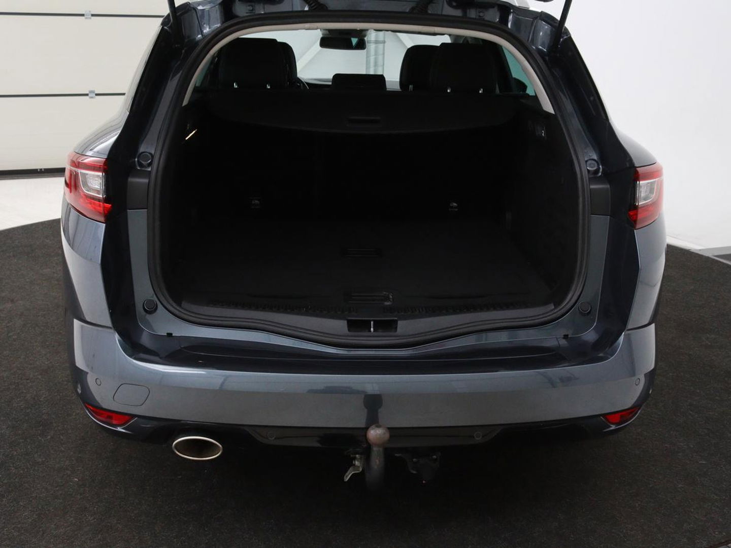 Renault Mégane 1.3 TCe Bose | Trekhaak | Carplay | Climate control | Navigatie | Dodehoek detectie | Park Assist | Cruise control