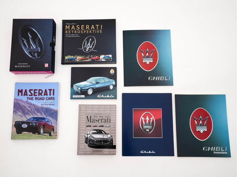 Maserati Ghibli 2.8 V6 Aut. *LUXURY-LEATHER | AIRCO | COMFORT-SEATS | RADIO-CD | WOODEN-INLAY | ALCANTARA-HEADLINER | 17''ALU*