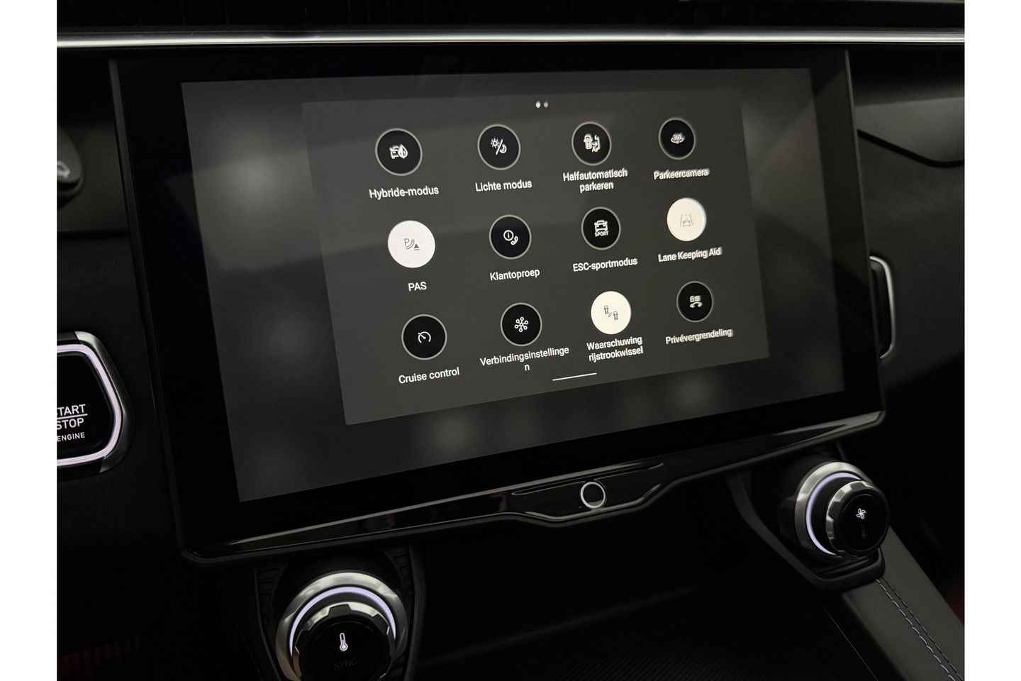 Lynk & Co 01 1.5 Hybride 360Camera ACC Pano LED Memory Sfeerverl. Carplay Clima Navi Virtual 20"LMV