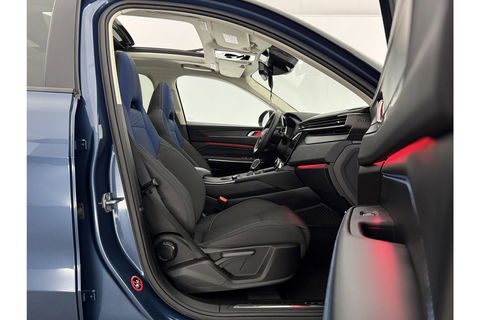 Lynk & Co 01 1.5 Hybride 360Camera ACC Pano LED Memory Sfeerverl. Carplay Clima Navi Virtual 20"LMV