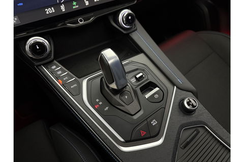 Lynk & Co 01 1.5 Hybride 360Camera ACC Pano LED Memory Sfeerverl. Carplay Clima Navi Virtual 20"LMV