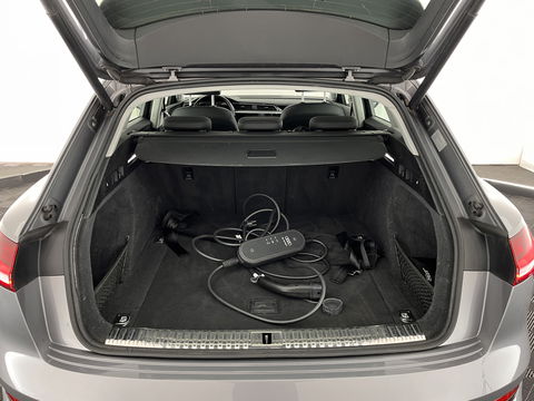 Audi e-tron 50 Quattro Advanced Launch-Edition-Plus 71 kWh [ 3-Fase ] (INCL-BTW) *PANO | LUXURY-LEATHER | FULL-LED | ADAPTIVE-CRUISE | MEMORY-PACK | DIGI-COCKPIT | HEATED-COMFORTSEATS | CARPLAY | NAVI-FULLMAP | ECC | SHIFT-PADDLES | LANE-ASSIST | PDC | 20''ALU*