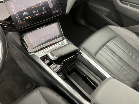 Audi e-tron 50 Quattro Advanced Launch-Edition-Plus 71 kWh [ 3-Fase ] (INCL-BTW) *PANO | LUXURY-LEATHER | FULL-LED | ADAPTIVE-CRUISE | MEMORY-PACK | DIGI-COCKPIT | HEATED-COMFORTSEATS | CARPLAY | NAVI-FULLMAP | ECC | SHIFT-PADDLES | LANE-ASSIST | PDC | 20''ALU*