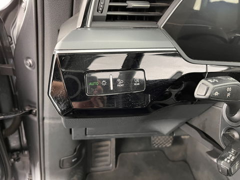 Audi e-tron 50 Quattro Advanced Launch-Edition-Plus 71 kWh [ 3-Fase ] (INCL-BTW) *PANO | LUXURY-LEATHER | FULL-LED | ADAPTIVE-CRUISE | MEMORY-PACK | DIGI-COCKPIT | HEATED-COMFORTSEATS | CARPLAY | NAVI-FULLMAP | ECC | SHIFT-PADDLES | LANE-ASSIST | PDC | 20''ALU*