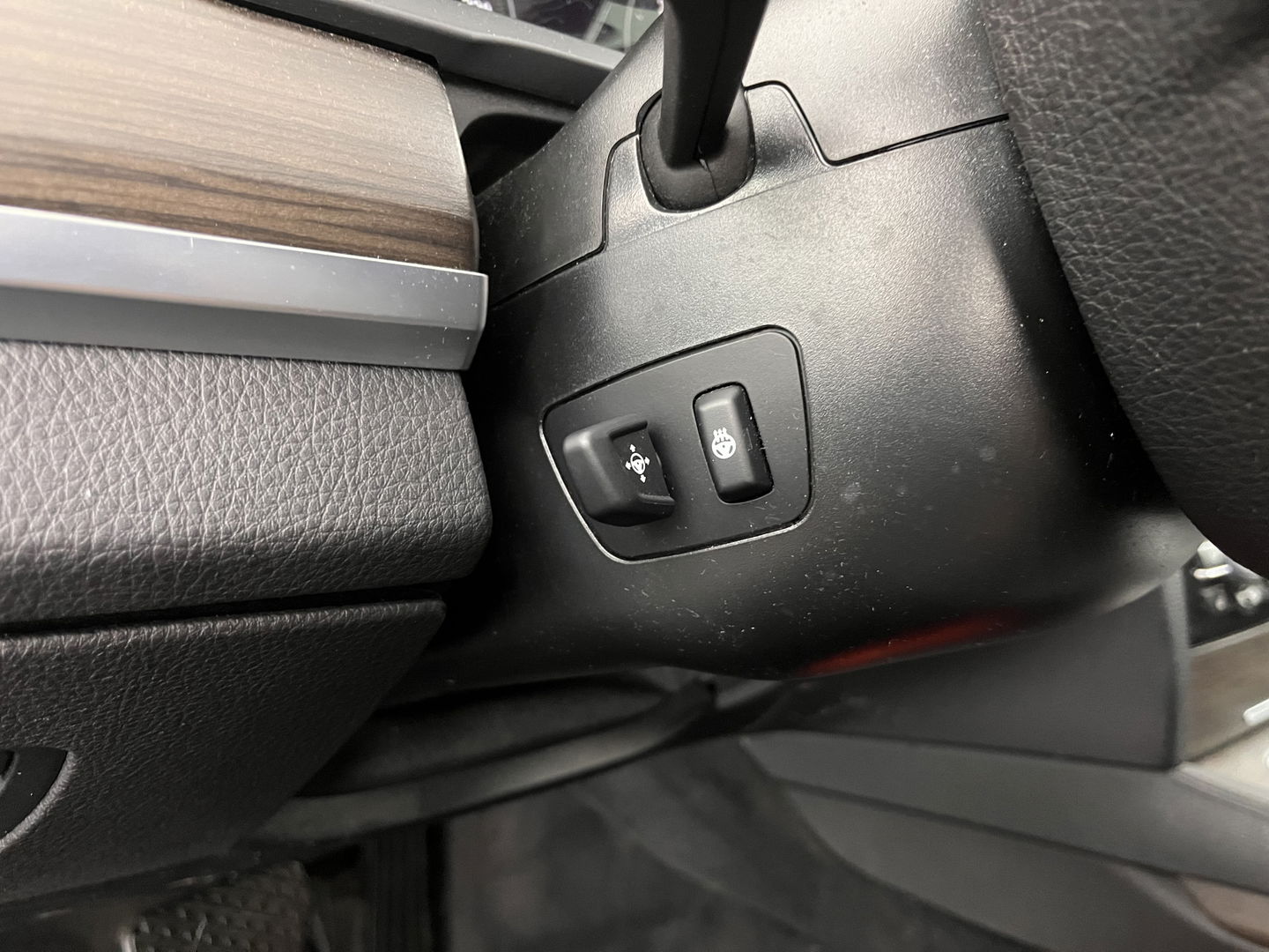BMW 7 Serie 740d xDrive High Executive M-Sport-Pack GEAR BOX PROBLEM  M-Sport Pack Aut. *PANO | HEAD-UP | LUXURY-LEATHER | SOFT-CLOSE | FULL-LED | MEMORY-PACK | HARMAN/KARDON-SURROUND | TOPVIEW | BLINDSPOT | KEYLESS | HEATED-SPORTSEATS | DIGI-