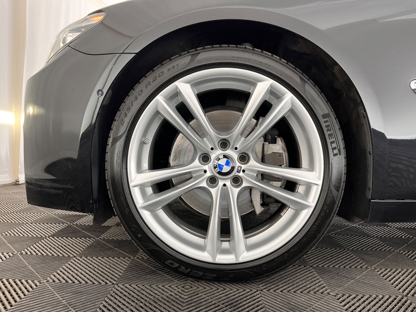 BMW 7 Serie 740d xDrive High Executive M-Sport-Pack GEAR BOX PROBLEM  M-Sport Pack Aut. *PANO | HEAD-UP | LUXURY-LEATHER | SOFT-CLOSE | FULL-LED | MEMORY-PACK | HARMAN/KARDON-SURROUND | TOPVIEW | BLINDSPOT | KEYLESS | HEATED-SPORTSEATS | DIGI-
