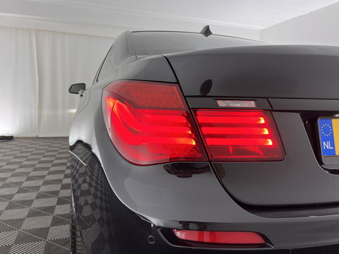 BMW 7 Serie 740d xDrive High Executive M-Sport-Pack GEAR BOX PROBLEM  M-Sport Pack Aut. *PANO | HEAD-UP | LUXURY-LEATHER | SOFT-CLOSE | FULL-LED | MEMORY-PACK | HARMAN/KARDON-SURROUND | TOPVIEW | BLINDSPOT | KEYLESS | HEATED-SPORTSEATS | DIGI-