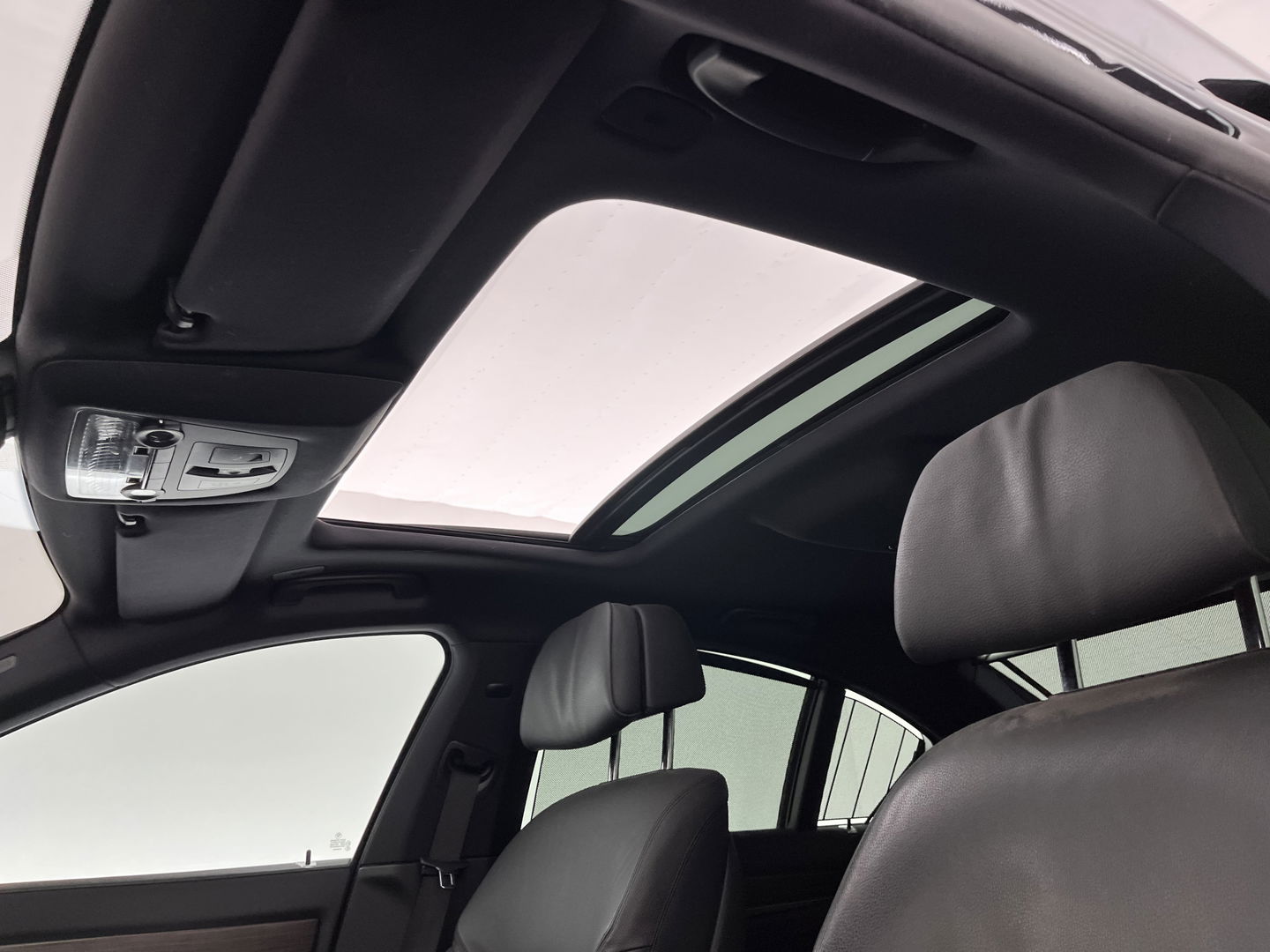 BMW 7 Serie 740d xDrive High Executive M-Sport-Pack GEAR BOX PROBLEM  M-Sport Pack Aut. *PANO | HEAD-UP | LUXURY-LEATHER | SOFT-CLOSE | FULL-LED | MEMORY-PACK | HARMAN/KARDON-SURROUND | TOPVIEW | BLINDSPOT | KEYLESS | HEATED-SPORTSEATS | DIGI-