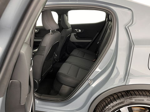 Polestar 2 Long Range Dual Motor Launch Edition 78kWh [ 3-Fase ] (INCL.BTW) *NAVI-FULLMAP | FULL-LED | KEYLESS | TOP-VIEW | LANE-ASSIST | DIGI-COCKPIT | CARPLAY | DAB+ | COMFORT-SEATS | ECC | PDC | 20''ALU*
