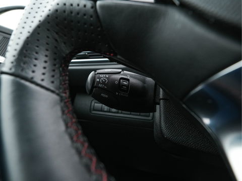Peugeot 308 1.5 BlueHDi Blue Lease GT-Line Aut. *PANO | 1/2LEATHER | FULL-LED | DENON-SOUND | SPORT-SEATS | NAVI-FULLMAP | KEYLESS | CAMERA | ECC | PDC | 17''ALU*