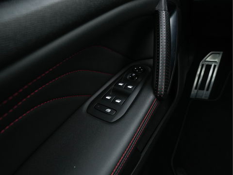 Peugeot 308 1.5 BlueHDi Blue Lease GT-Line Aut. *PANO | 1/2LEATHER | FULL-LED | DENON-SOUND | SPORT-SEATS | NAVI-FULLMAP | KEYLESS | CAMERA | ECC | PDC | 17''ALU*