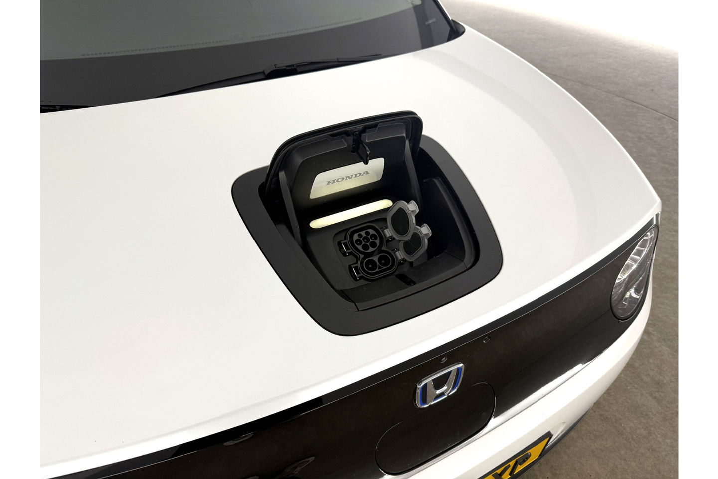 Honda Honda-E Advance 154PK Elektrisch 360Camera LED Pano Widescreen Zijcamera Spiegel Cruise Carplay Clima 17"LMV Navi PDC