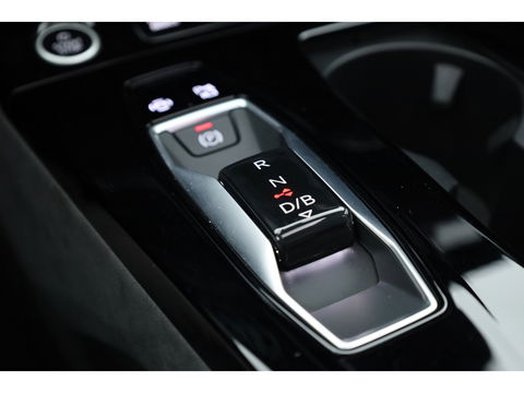 Audi Q6 e-tron qauttro S edition 100kwh | Pano | Luchtvering | B&O | Kuipstoelen | HUD | Massage | RS Wielen