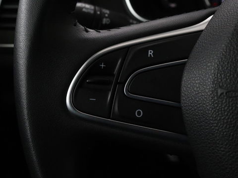 Renault Mégane 1.3 TCe Limited | 54.200km NAP | Automaat | Camera | Navigatie | Climate control | Keyless | Parkeerhulp | Getint glas | Cruise control