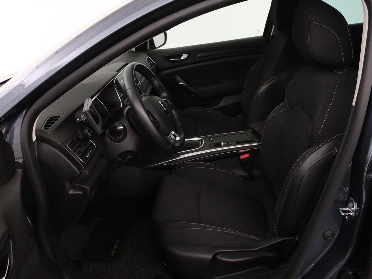 Renault Mégane 1.3 TCe Limited | 54.200km NAP | Automaat | Camera | Navigatie | Climate control | Keyless | Parkeerhulp | Getint glas | Cruise control