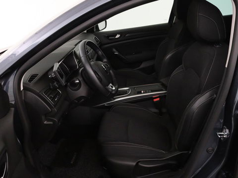Renault Mégane 1.3 TCe Limited | 54.200km NAP | Automaat | Camera | Navigatie | Climate control | Keyless | Parkeerhulp | Getint glas | Cruise control