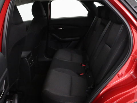 Mazda CX-30 2.0 SkyActive-G Comfort | 18.300km NAP | Trekhaak | Stoel & stuurverwarming | Head-Up | Adaptive cruise | Carplay | Keyless | Full LED