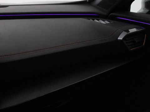 CUPRA Formentor 1.4 e-Hybrid VZ | 245pk | Trekhaak | Stoel & stuurverwarming | Camera | Adaptive cruise | Sfeerverlichting | Keyless | Full LED | PHEV