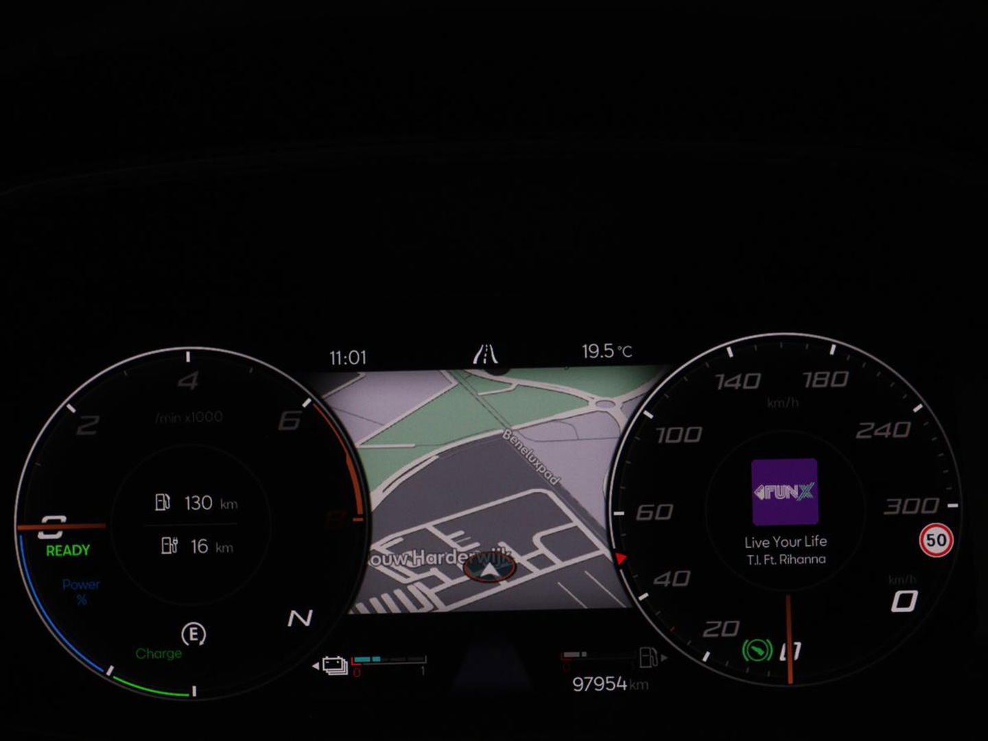 CUPRA Formentor 1.4 e-Hybrid VZ | 245pk | Trekhaak | Stoel & stuurverwarming | Camera | Adaptive cruise | Sfeerverlichting | Keyless | Full LED | PHEV