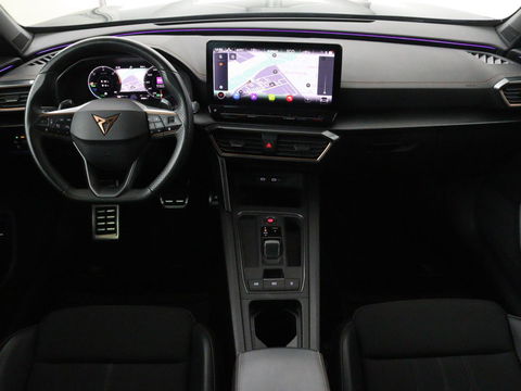 CUPRA Formentor 1.4 e-Hybrid VZ | 245pk | Trekhaak | Stoel & stuurverwarming | Camera | Adaptive cruise | Sfeerverlichting | Keyless | Full LED | PHEV