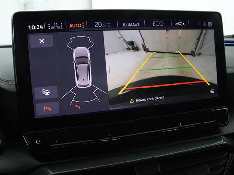 CUPRA Formentor 1.4 e-Hybrid VZ | 245pk | Stoel & stuurverwarming | Carplay | Camera | Adaptive cruise | Navigatie | Sfeerverlichting | Keyless | Full LED | PHEV