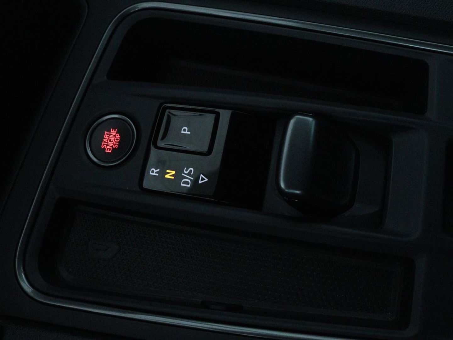 CUPRA Formentor 1.4 e-Hybrid VZ | 245pk | Stoel & stuurverwarming | Carplay | Camera | Adaptive cruise | Navigatie | Sfeerverlichting | Keyless | Full LED | PHEV