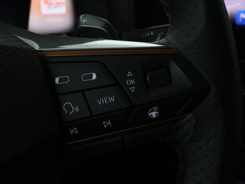 CUPRA Formentor 1.4 e-Hybrid VZ | 245pk | Stoel & stuurverwarming | Carplay | Camera | Adaptive cruise | Navigatie | Sfeerverlichting | Keyless | Full LED | PHEV