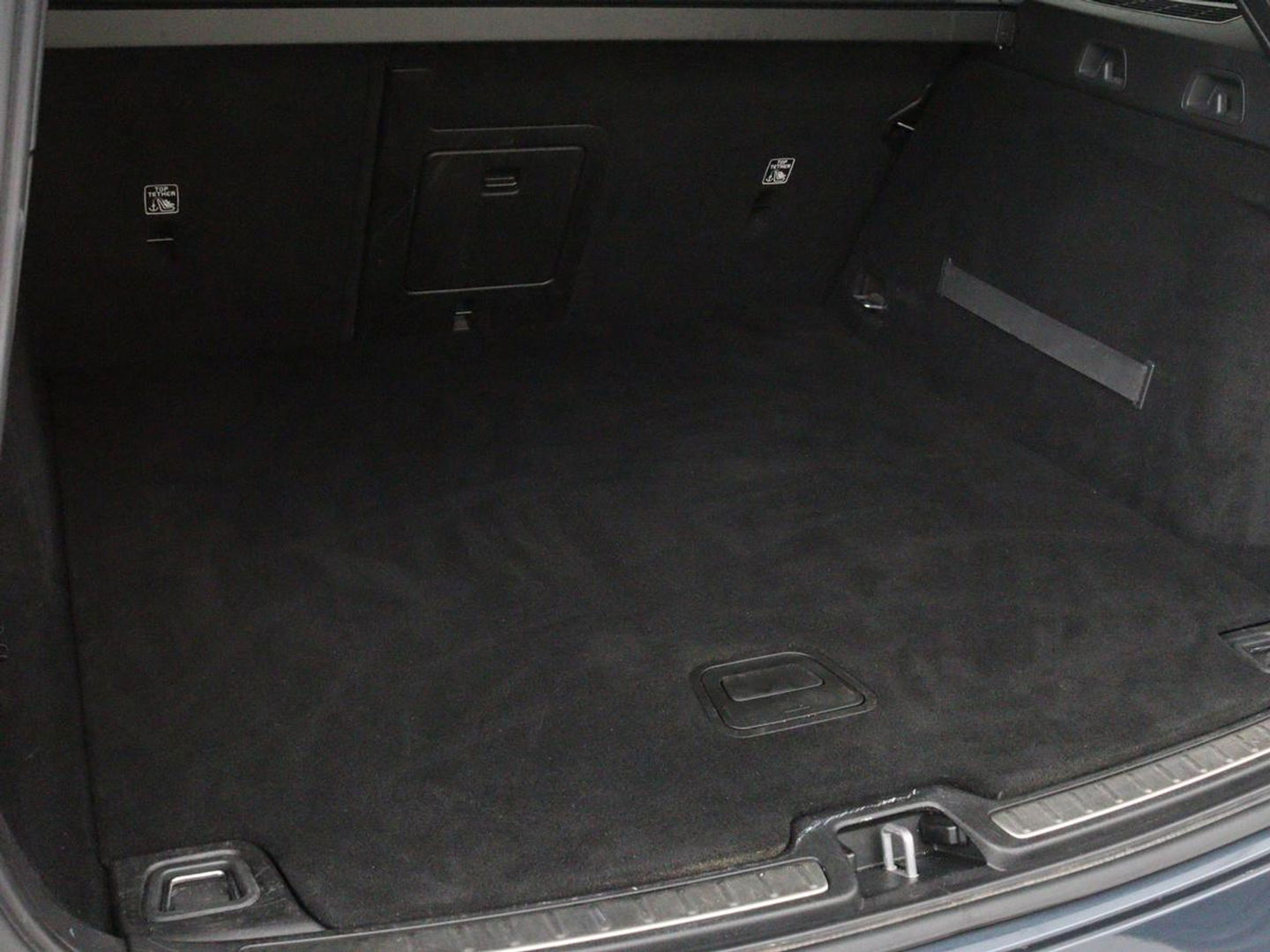 Volvo V60 2.0 T4 R Design | Stoelverwarming | Trekhaak | Carplay | Camera | Adaptive cruise | Navigatie | Full LED | 19'' lichtmetalen velgen | Memory