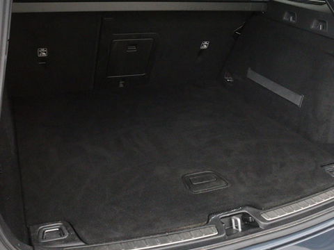 Volvo V60 2.0 T4 R Design | Stoelverwarming | Trekhaak | Carplay | Camera | Adaptive cruise | Navigatie | Full LED | 19'' lichtmetalen velgen | Memory
