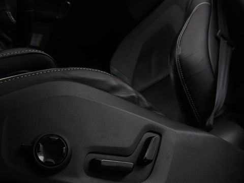Volvo V60 2.0 T4 R Design | Stoelverwarming | Trekhaak | Carplay | Camera | Adaptive cruise | Navigatie | Full LED | 19'' lichtmetalen velgen | Memory