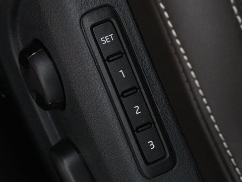 Škoda Superb 1.4 TSI iV Laurin & Klement | Leder | Trekhaak | Adaptive cruise | Stoelverwarming | Canton Sound | Navigatie | Memory | Full LED | Keyless | Carplay | PHEV
