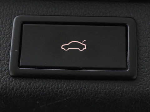 Škoda Superb 1.4 TSI iV Laurin & Klement | Leder | Trekhaak | Adaptive cruise | Stoelverwarming | Canton Sound | Navigatie | Memory | Full LED | Keyless | Carplay | PHEV