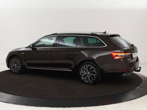 Škoda Superb 1.4 TSI iV Laurin & Klement | Leder | Trekhaak | Adaptive cruise | Stoelverwarming | Canton Sound | Navigatie | Memory | Full LED | Keyless | Carplay | PHEV