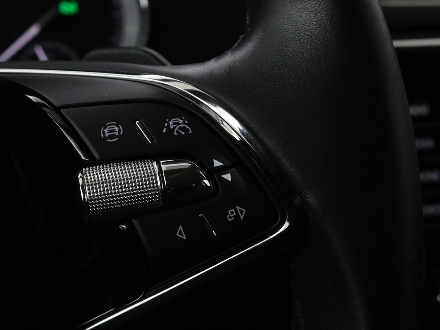 Škoda Superb 1.4 TSI iV Laurin & Klement | Leder | Trekhaak | Adaptive cruise | Stoelverwarming | Canton Sound | Navigatie | Memory | Full LED | Keyless | Carplay | PHEV