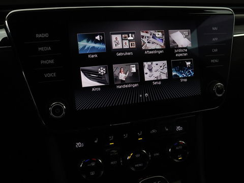 Škoda Superb 1.4 TSI iV Laurin & Klement | Leder | Trekhaak | Adaptive cruise | Stoelverwarming | Canton Sound | Navigatie | Memory | Full LED | Keyless | Carplay | PHEV