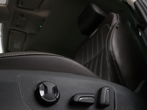 Škoda Superb 1.4 TSI iV Laurin & Klement | Leder | Trekhaak | Adaptive cruise | Stoelverwarming | Canton Sound | Navigatie | Memory | Full LED | Keyless | Carplay | PHEV