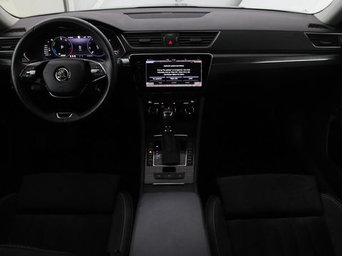 Škoda Superb 1.4 TSI iV Business Edition Plus | Panoramadak | Stoelverwarming | Leder/Alcantara | Adaptive cruise | 360 camera | Massage | Memory | Navigatie | Carplay | Achterbankverwarming | Canton | PHEV