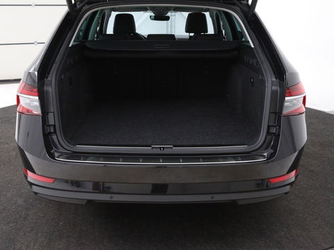 Škoda Superb 1.4 TSI iV Business Edition Plus | Panoramadak | Stoelverwarming | Leder/Alcantara | Adaptive cruise | 360 camera | Massage | Memory | Navigatie | Carplay | Achterbankverwarming | Canton | PHEV