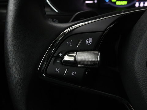 Škoda Superb 1.4 TSI iV Business Edition Plus | Panoramadak | Stoelverwarming | Leder/Alcantara | Adaptive cruise | 360 camera | Massage | Memory | Navigatie | Carplay | Achterbankverwarming | Canton | PHEV