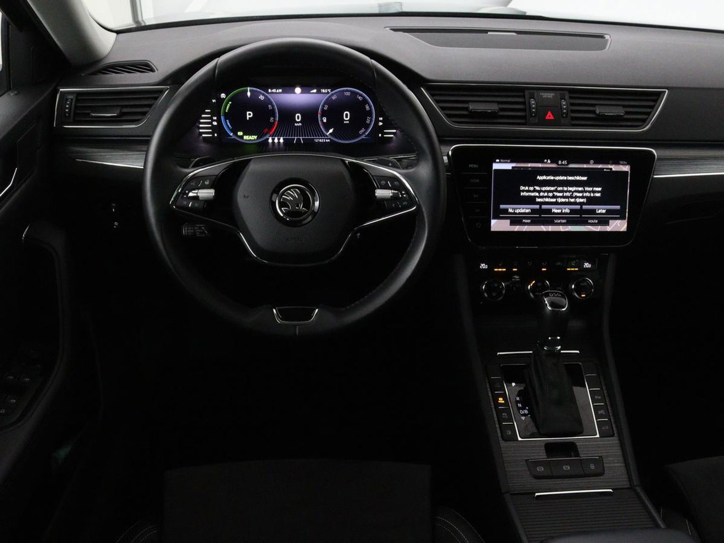 Škoda Superb 1.4 TSI iV Business Edition Plus | Panoramadak | Stoelverwarming | Leder/Alcantara | Adaptive cruise | 360 camera | Massage | Memory | Navigatie | Carplay | Achterbankverwarming | Canton | PHEV