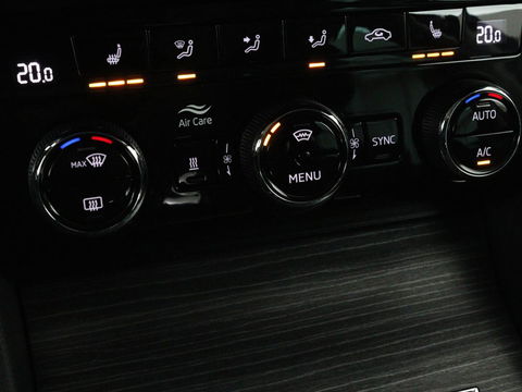 Škoda Superb 1.4 TSI iV Business Edition Plus | Panoramadak | Stoelverwarming | Leder/Alcantara | Adaptive cruise | 360 camera | Massage | Memory | Navigatie | Carplay | Achterbankverwarming | Canton | PHEV