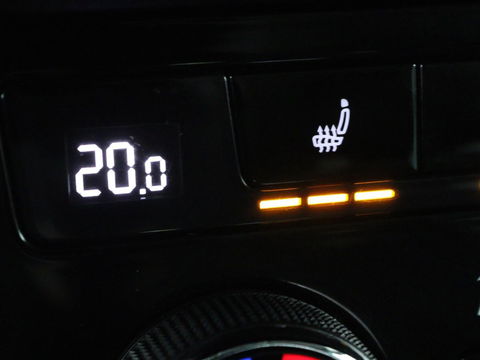Škoda Superb 1.4 TSI iV Business Edition Plus | Panoramadak | Stoelverwarming | Leder/Alcantara | Adaptive cruise | 360 camera | Massage | Memory | Navigatie | Carplay | Achterbankverwarming | Canton | PHEV