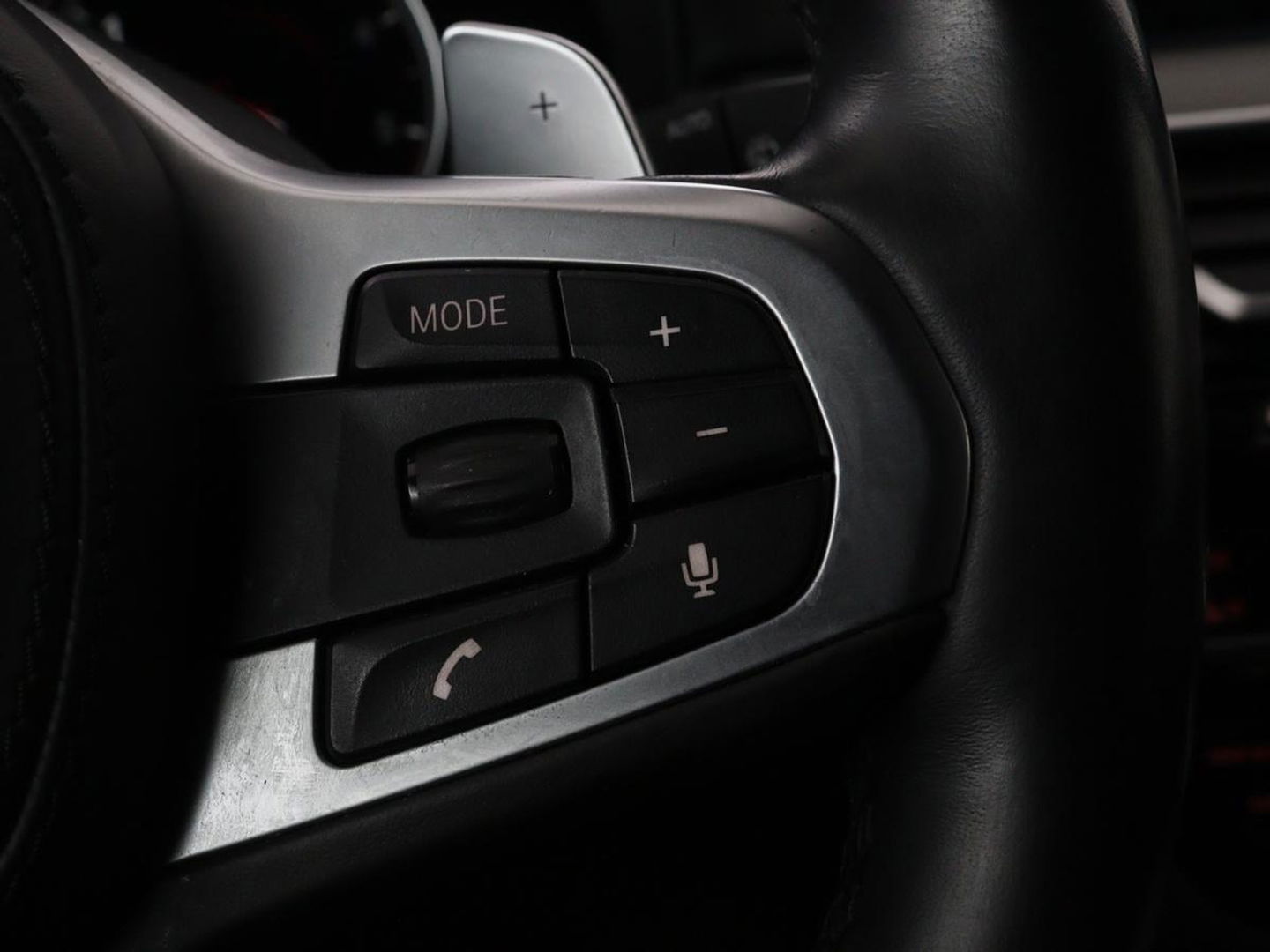 BMW 5 Serie 540d xDrive M Sport | Panoramadak | Head-Up | Adaptive cruise | Carplay | Alcantara | Harman/Kardon | Stoelverwarming | Trekhaak | Sfeerverlichting