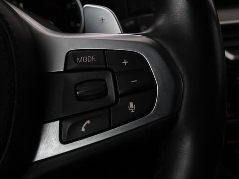 BMW 5 Serie 540d xDrive M Sport | Panoramadak | Head-Up | Adaptive cruise | Carplay | Alcantara | Harman/Kardon | Stoelverwarming | Trekhaak | Sfeerverlichting