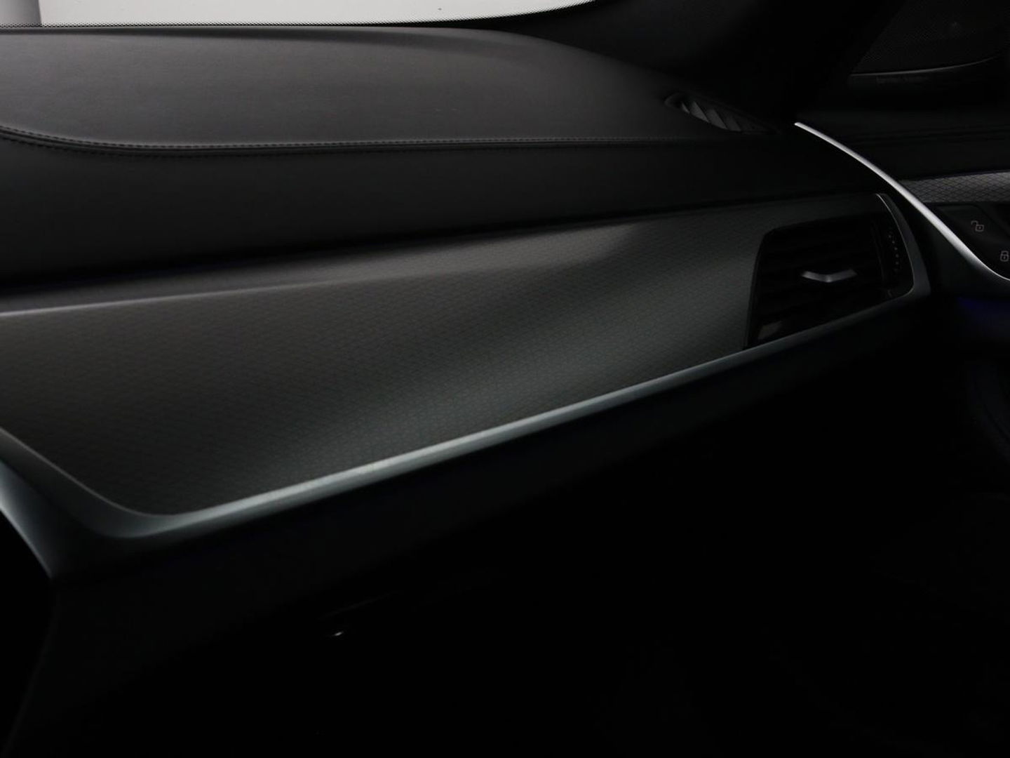 BMW 5 Serie 540d xDrive M Sport | Panoramadak | Head-Up | Adaptive cruise | Carplay | Alcantara | Harman/Kardon | Stoelverwarming | Trekhaak | Sfeerverlichting