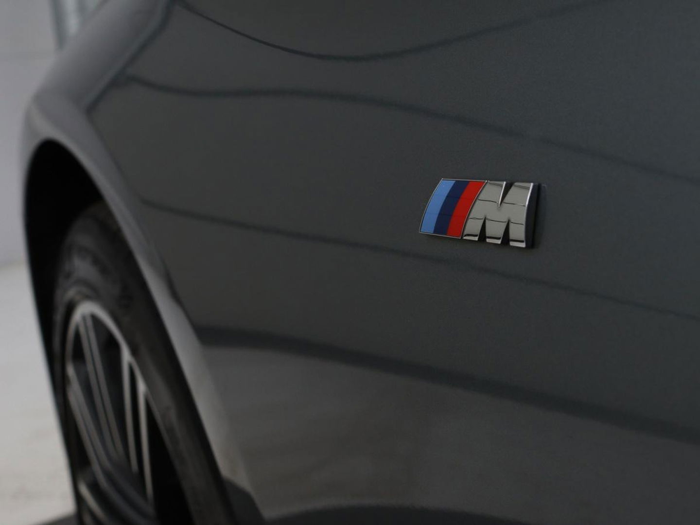 BMW 5 Serie 540d xDrive M Sport | Panoramadak | Head-Up | Adaptive cruise | Carplay | Alcantara | Harman/Kardon | Stoelverwarming | Trekhaak | Sfeerverlichting