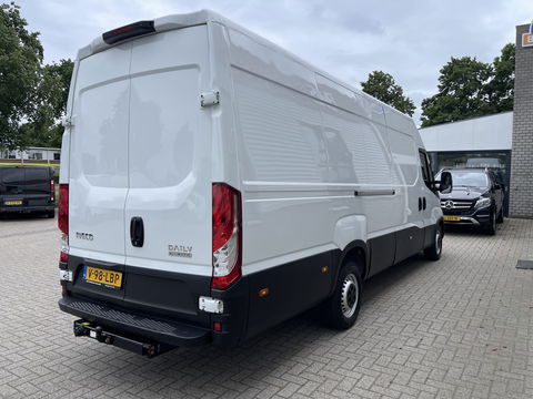 Iveco Daily 35S14V 2.3 Himatic automaat L4H2 / laadruimte 470cm lang ! / vaste prijs rijklaar € 23.950 ex btw / lease vanaf € 391 / trekhaak 3500 kg / cruise en climate control / 270 graden achterdeuren