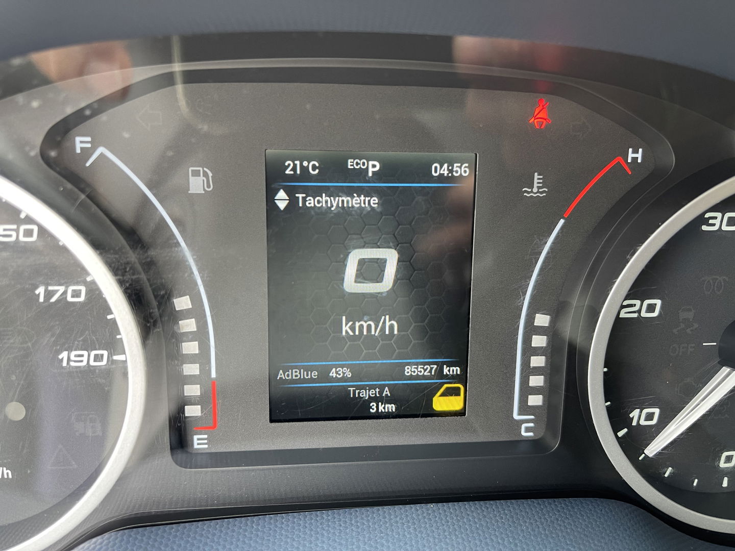 Iveco Daily 35S14V 2.3 Himatic automaat L4H2 / laadruimte 470cm lang ! / vaste prijs rijklaar € 23.950 ex btw / lease vanaf € 391 / trekhaak 3500 kg / cruise en climate control / 270 graden achterdeuren