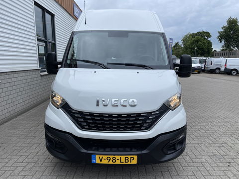 Iveco Daily 35S14V 2.3 Himatic automaat L4H2 / laadruimte 470cm lang ! / vaste prijs rijklaar € 23.950 ex btw / lease vanaf € 391 / trekhaak 3500 kg / cruise en climate control / 270 graden achterdeuren